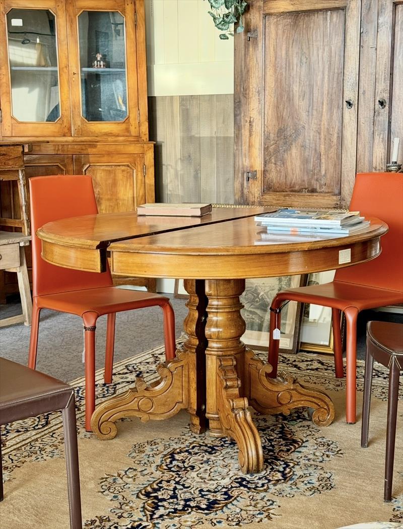 Early 19th-Century Table: Prestigious Noble Elegance