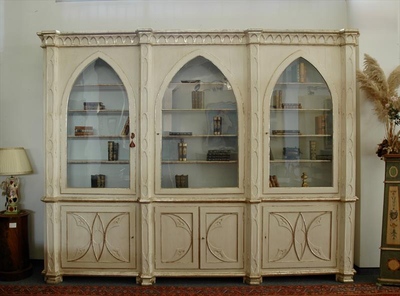 Mobile da farmacia, eleganza antica